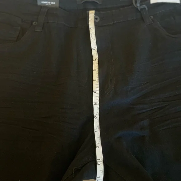 Kenneth Cole Tapered Fit Straight Leg Jeans - Size 44x32 - Picture 13 of 16